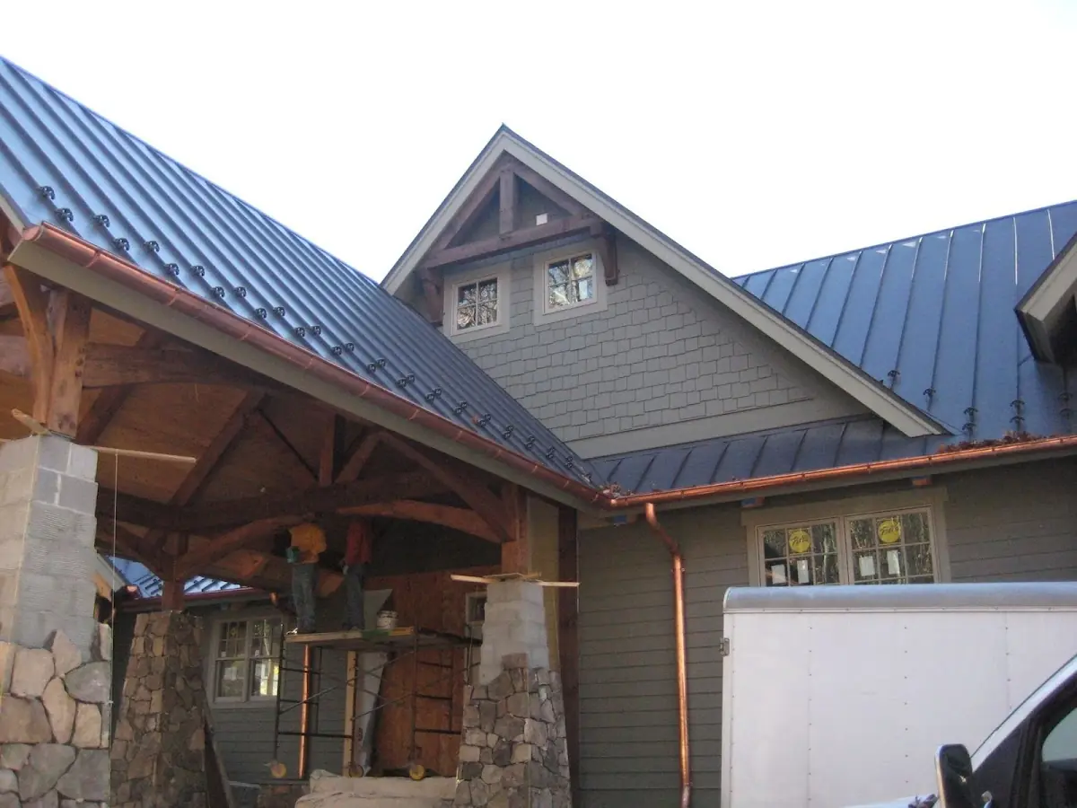 Craftsman Roofing team delivering quality roofing work in Leesburg